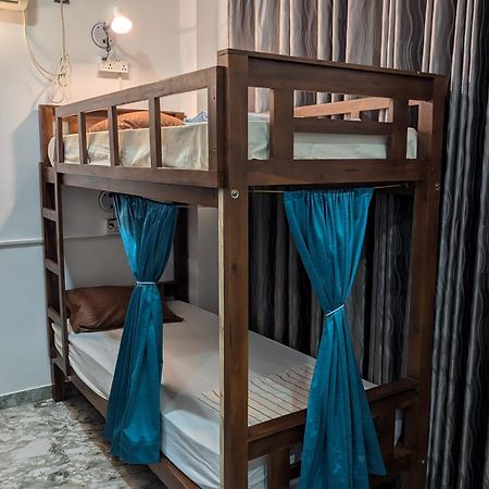 Costels Mirissa Hostel Екстериор снимка