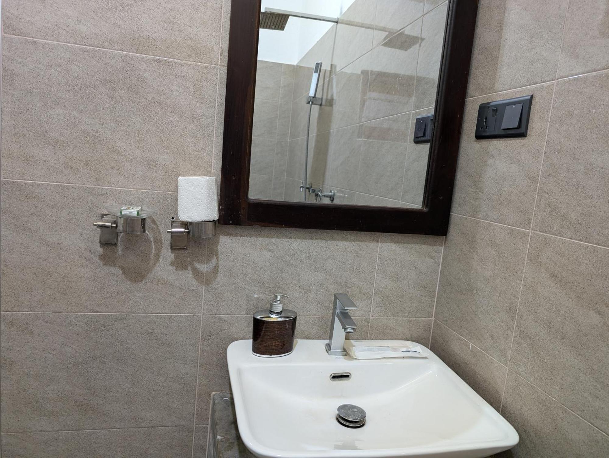 Costels Mirissa Hostel Стая снимка