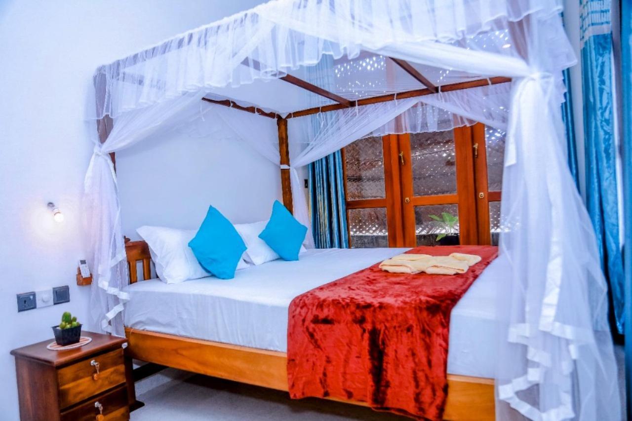 Costels Mirissa Hostel Екстериор снимка