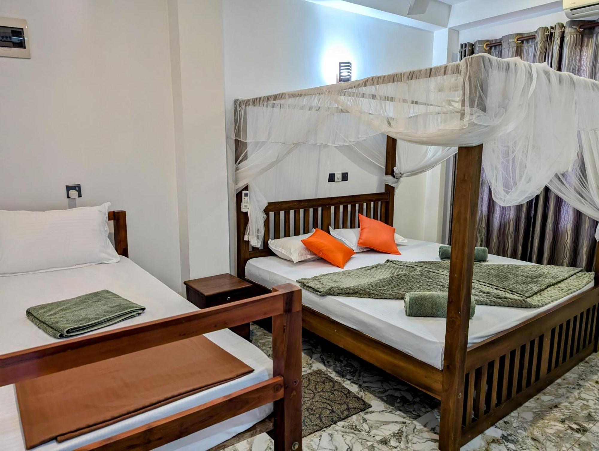Costels Mirissa Hostel Екстериор снимка
